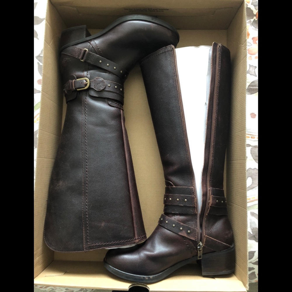 UGG chocolate leather boots